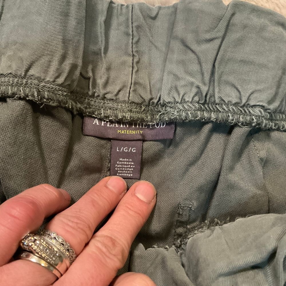 A Pea In The Pod Pants Maternity Size Large Green Jogger‎ Cropped Cargo - Picture 6 of 11